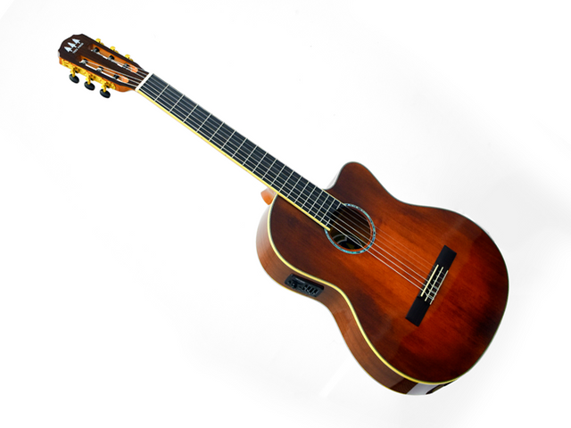 GUITARRA ELECTROACUSTICA TRES PINOS, CAFE TRANSPARENTE MOD TPCES-0600 BR